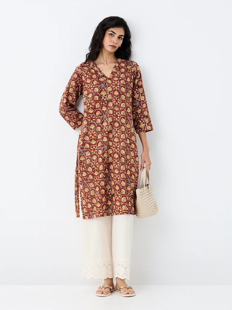 Utsa Red Floral Pattern Cotton Straight Kurta